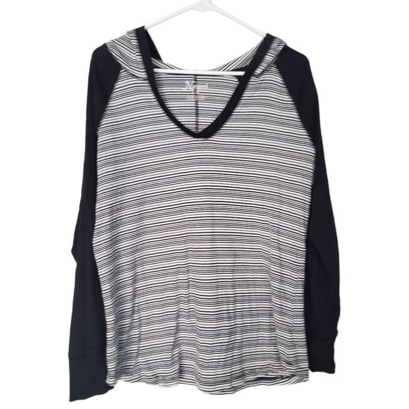 3 for $25 Natural Reflections hooded long sleeve t-shirt Large - Picture 1 of 5